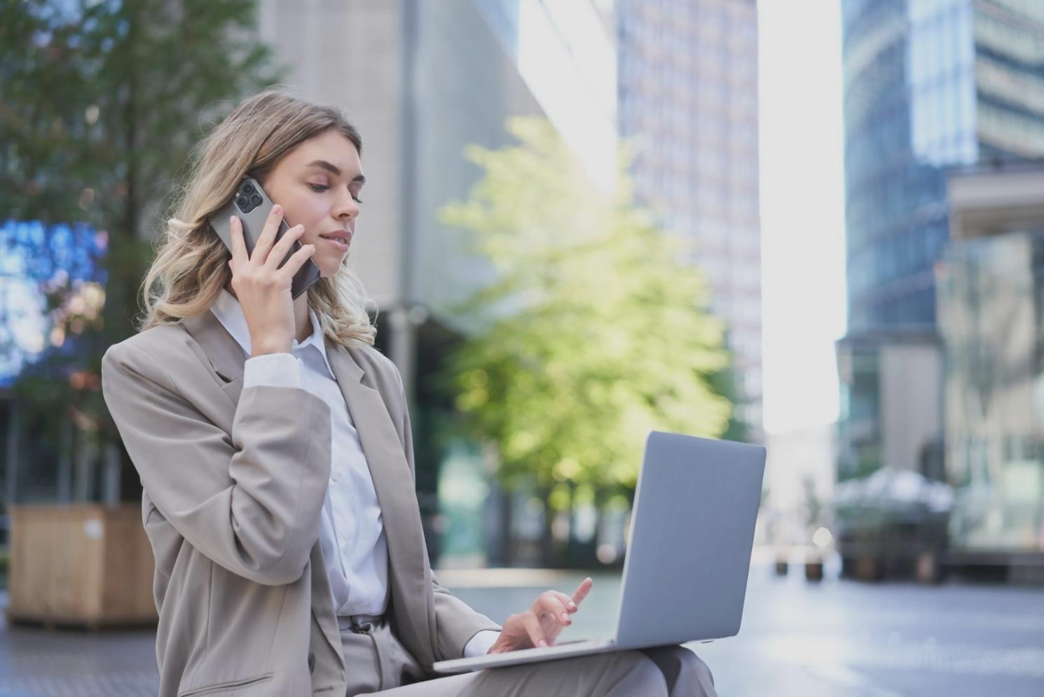 Participanți în timpul workshop-ului online